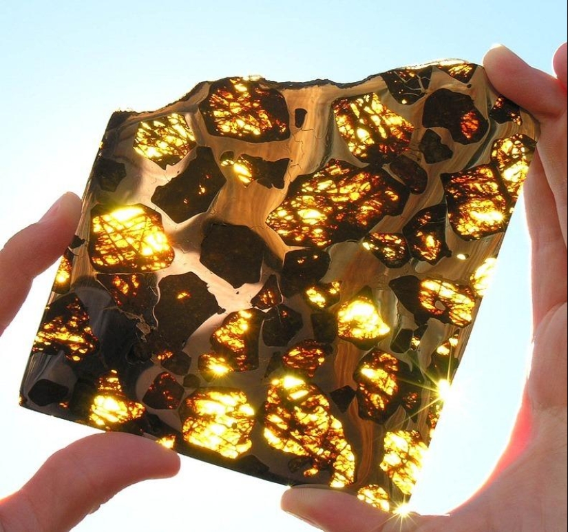 The unusually beautiful Fukan meteorite The unusually beautiful Fukan meteorite