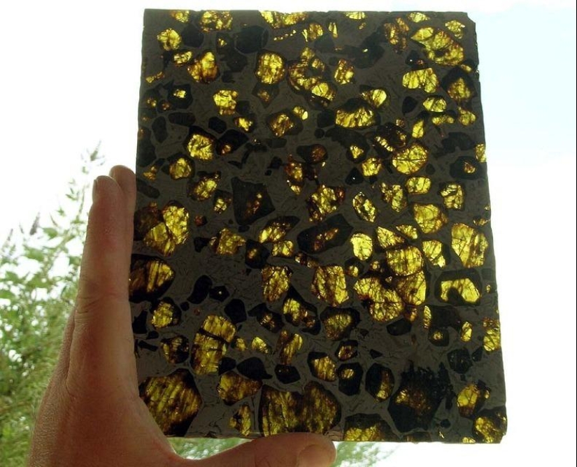 The unusually beautiful Fukan meteorite The unusually beautiful Fukan meteorite