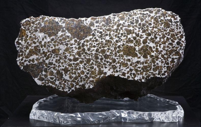 The unusually beautiful Fukan meteorite The unusually beautiful Fukan meteorite