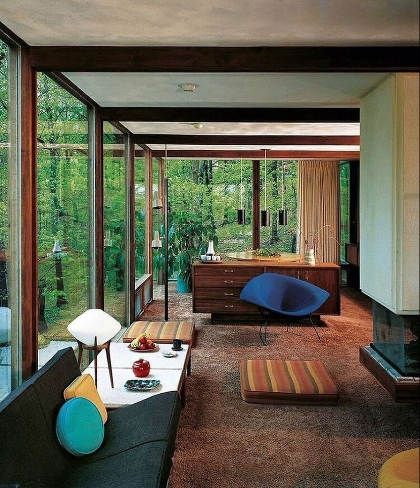 These 10 Pictures Of Interiors From The ’50s To ’80s Are Captivating To Look At