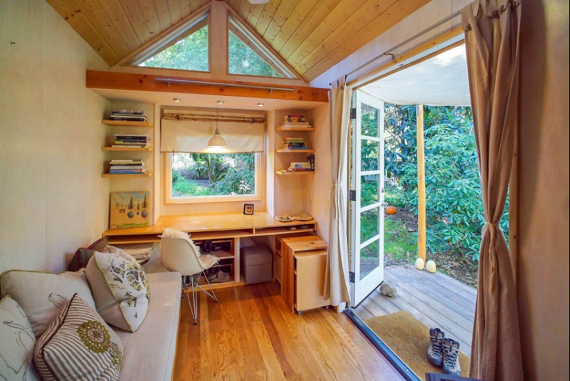 These people live in houses smaller than your bedroom! These people live in houses smaller than your bedroom!