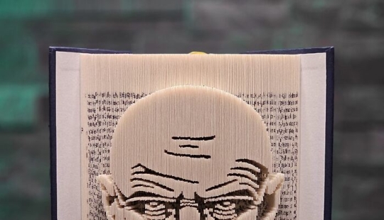 This Artist Upcycles Old Books Into Stunning Sculptures This Artist Upcycles Old Books Into Stunning Sculptures