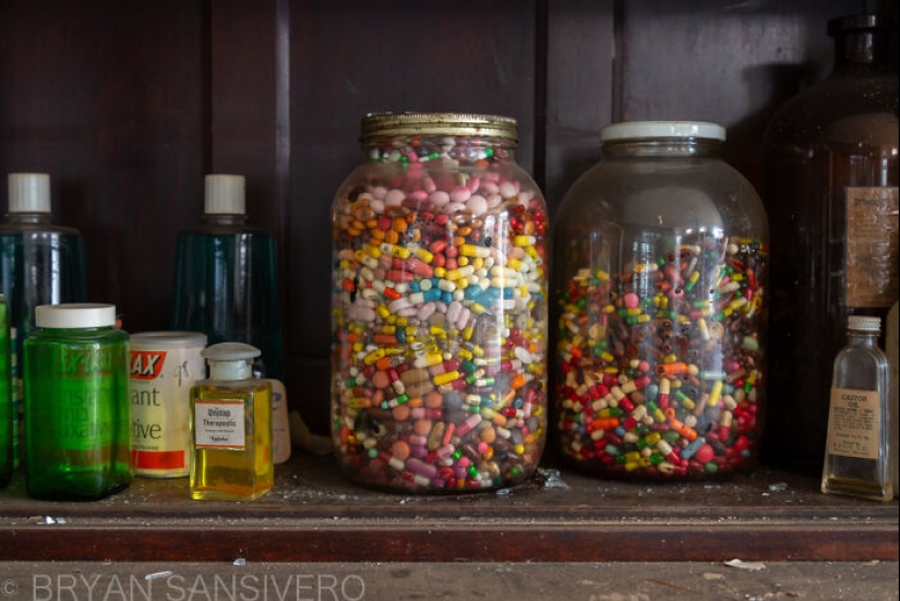This Forgotten Pharmacy Is A Time Capsule From The Past This Forgotten Pharmacy Is A Time Capsule From The Past