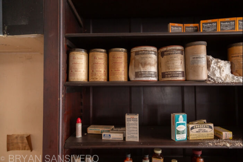 This Forgotten Pharmacy Is A Time Capsule From The Past This Forgotten Pharmacy Is A Time Capsule From The Past