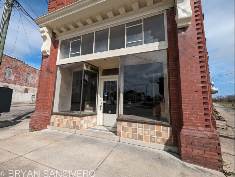 This Forgotten Pharmacy Is A Time Capsule From The Past This Forgotten Pharmacy Is A Time Capsule From The Past