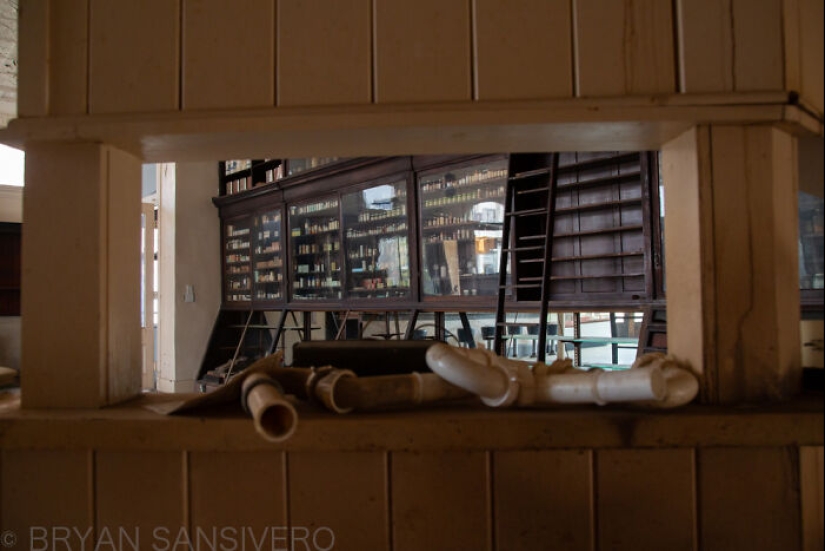 This Forgotten Pharmacy Is A Time Capsule From The Past This Forgotten Pharmacy Is A Time Capsule From The Past