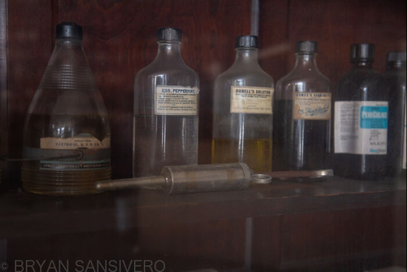 This Forgotten Pharmacy Is A Time Capsule From The Past This Forgotten Pharmacy Is A Time Capsule From The Past