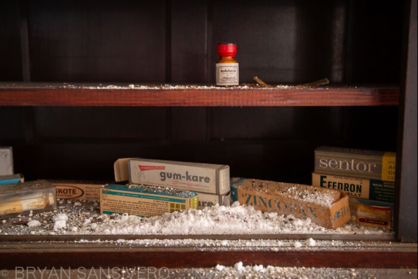 This Forgotten Pharmacy Is A Time Capsule From The Past This Forgotten Pharmacy Is A Time Capsule From The Past