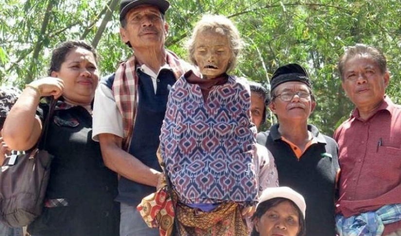 This is not the end: the most bizarre burial rituals of the world This is not the end: the most bizarre burial rituals of the world