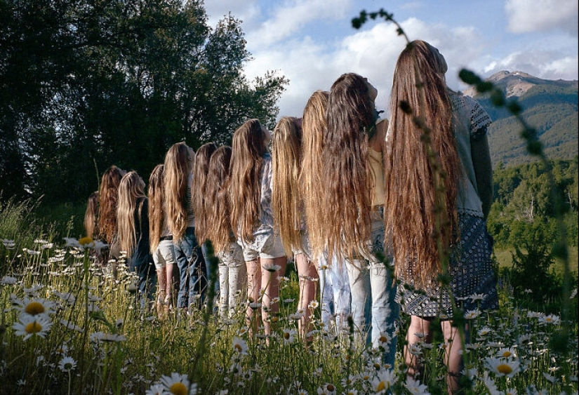 This Photographer From Argentina Took 11 Unique Portraits Of Long-Haired Women