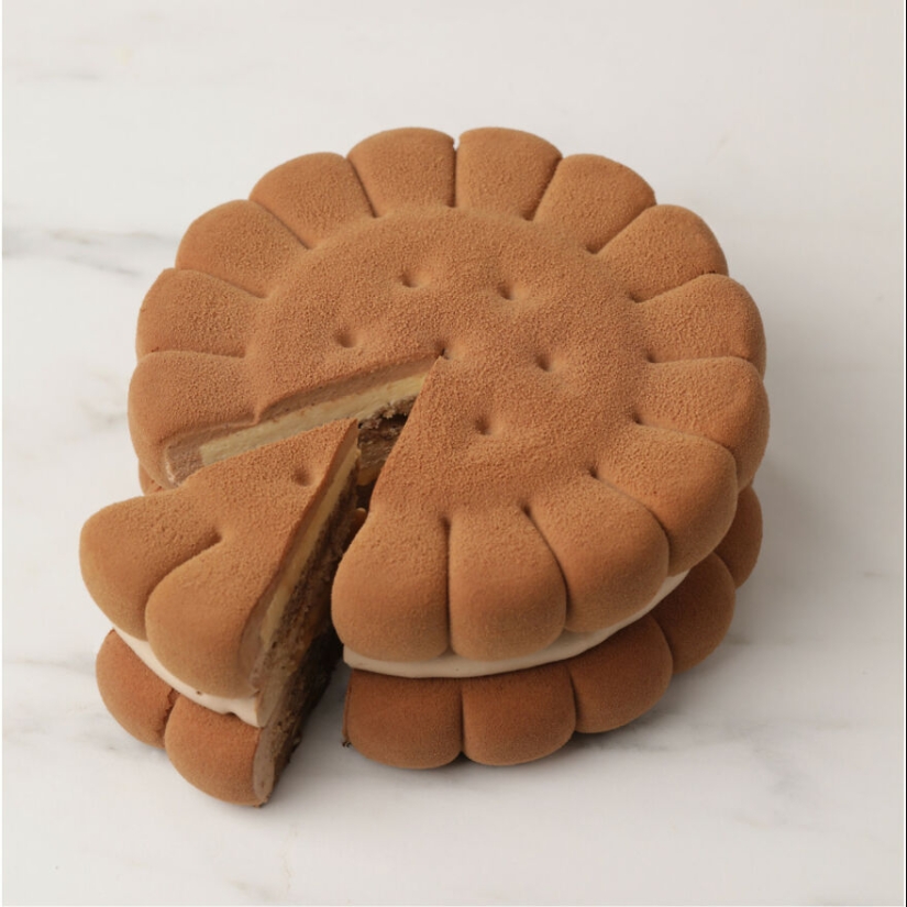 This Ukrainian Pastry Chef Makes Cakes From Random Shapes And Objects This Ukrainian Pastry Chef Makes Cakes From Random Shapes And Objects