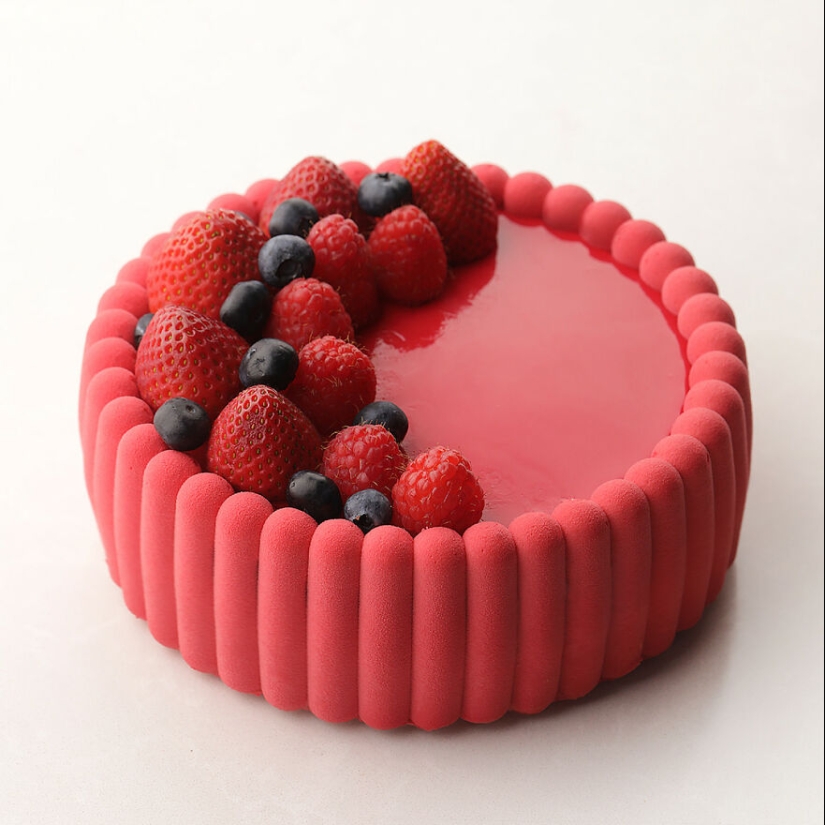 This Ukrainian Pastry Chef Makes Cakes From Random Shapes And Objects This Ukrainian Pastry Chef Makes Cakes From Random Shapes And Objects