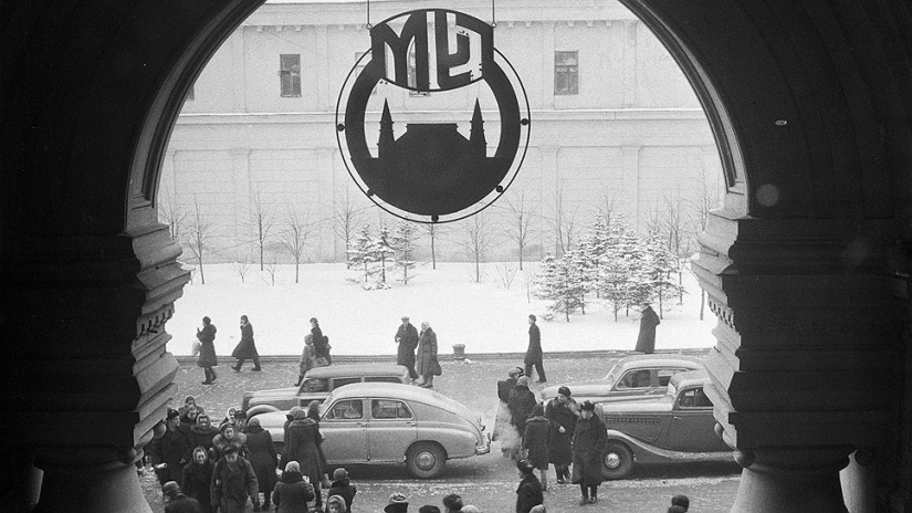 To Red Square in slippers: When there were communal apartments in GUM To Red Square in slippers: When there were communal apartments in GUM