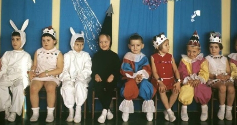 “Todas las niñas son copos de nieve y los niños son payasos”: disfraces infantiles para las fiestas de Año Nuevo de los años 90 “Todas las niñas son copos de nieve y los niños son payasos”: disfraces infantiles para las fiestas de Año Nuevo de los años 90
