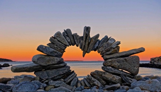 Todo el amor y la felicidad: la Increíble instalación por David Allen