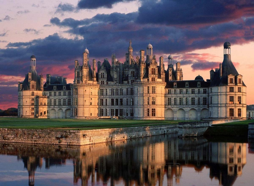 Top 10 most beautiful castles in France