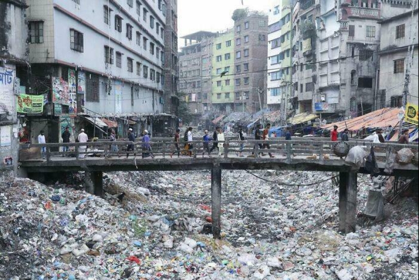 “Truly The UK’s Most Horrible Place To Live”: 13 Pics Of Urban Hell From All Over The World “Truly The UK’s Most Horrible Place To Live”: 13 Pics Of Urban Hell From All Over The World