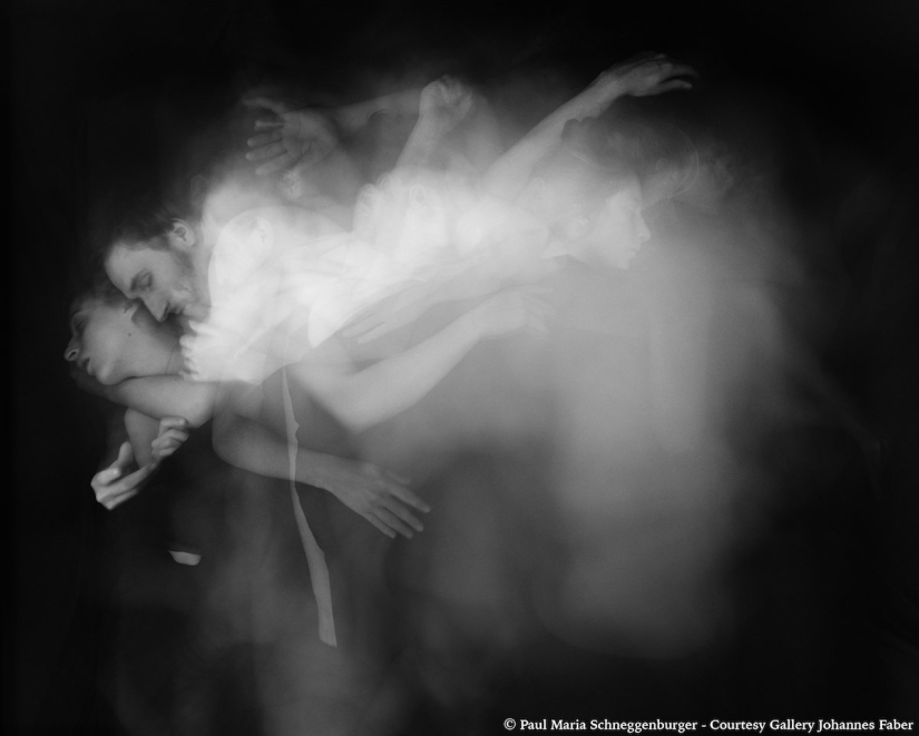 Un proyecto fotográfico íntimo sobre cómo nos movemos cuando dormimos juntos Un proyecto fotográfico íntimo sobre cómo nos movemos cuando dormimos juntos