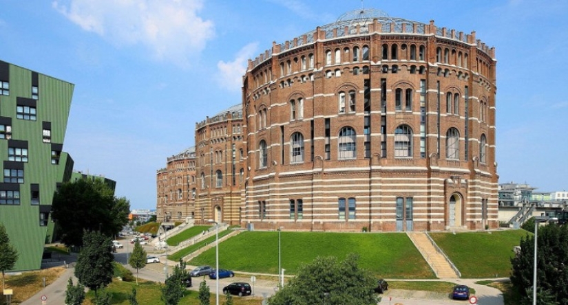 Vienna gasometers: structures of the past that have become the embodiment of the future Vienna gasometers: structures of the past that have become the embodiment of the future