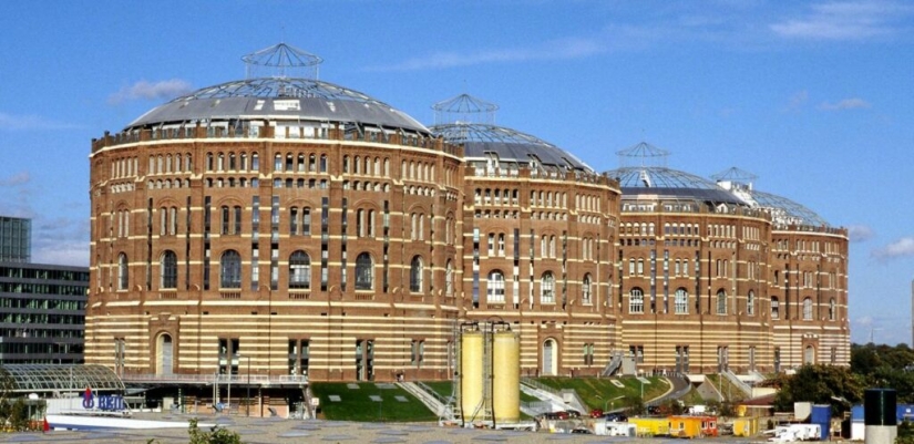 Vienna gasometers: structures of the past that have become the embodiment of the future Vienna gasometers: structures of the past that have become the embodiment of the future