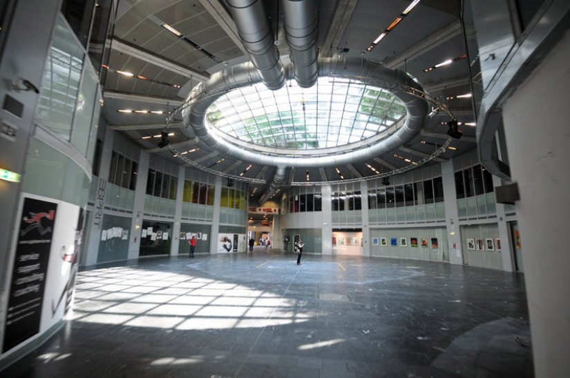 Vienna gasometers: structures of the past that have become the embodiment of the future Vienna gasometers: structures of the past that have become the embodiment of the future