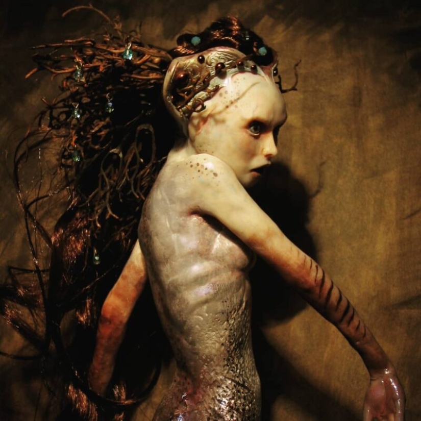 Virginie Ropar and her "dark" sculptures Virginie Ropar and her "dark" sculptures