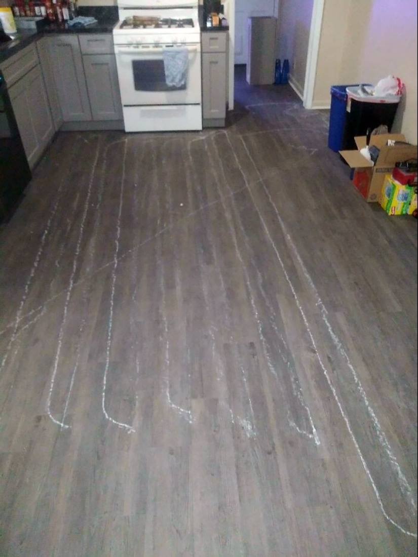 “What Could Go Wrong”: 10 Times People Had A Worse Day Than You While Trying To Clean Their Home