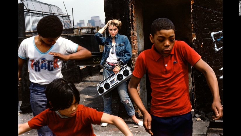What did Madonna look like when only the neighborhood kids knew her What did Madonna look like when only the neighborhood kids knew her