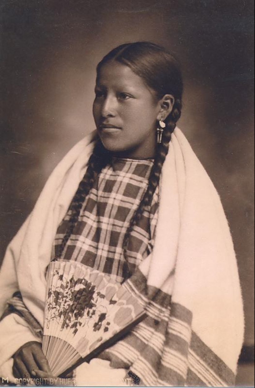 What do North American Indian women look like What do North American Indian women look like
