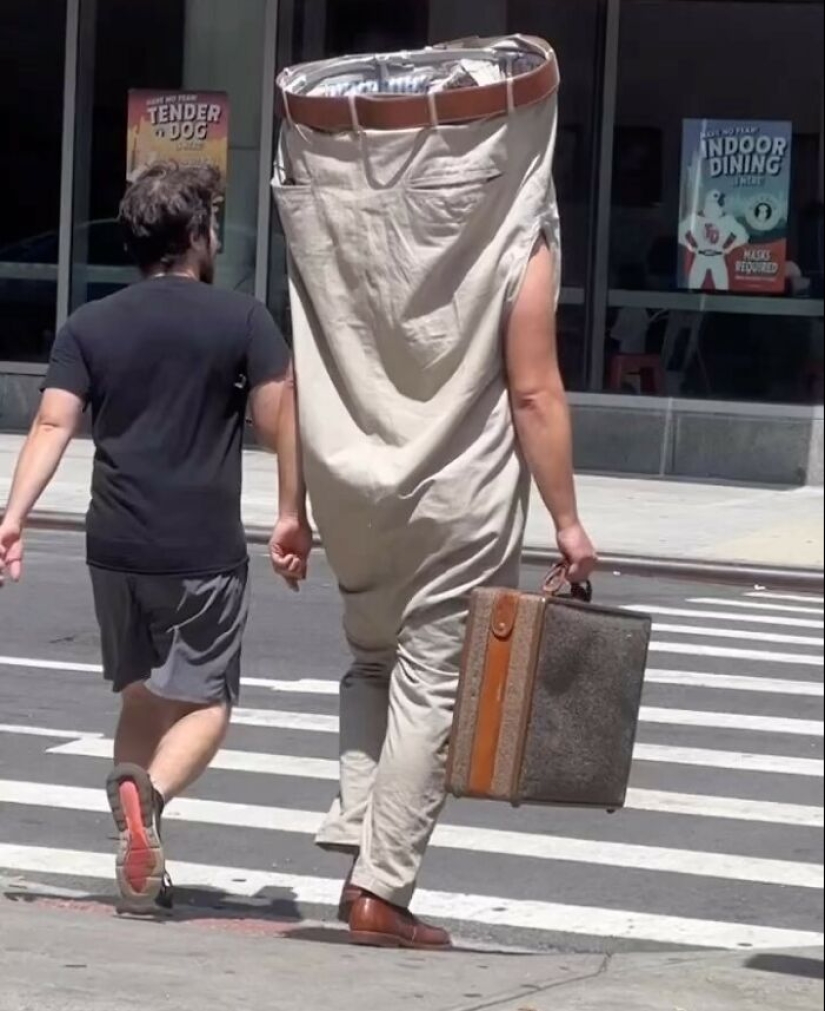 “What New York Wears”: 26 NYC Locals That Weren’t Afraid To Experiment With Their Fashion