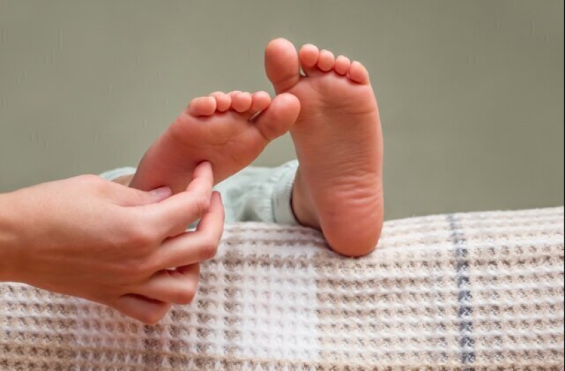 Why can't we tickle ourselves? Scientists explain Why can't we tickle ourselves? Scientists explain