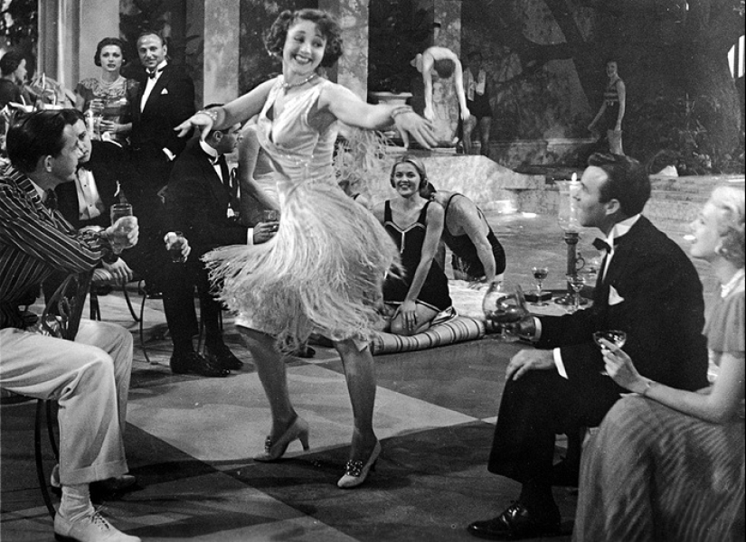 Why did people go to bed twice a night in the Middle Ages Why did people go to bed twice a night in the Middle Ages