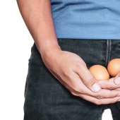 Why do men have one testicle lower than the other and is it normal Why do men have one testicle lower than the other and is it normal