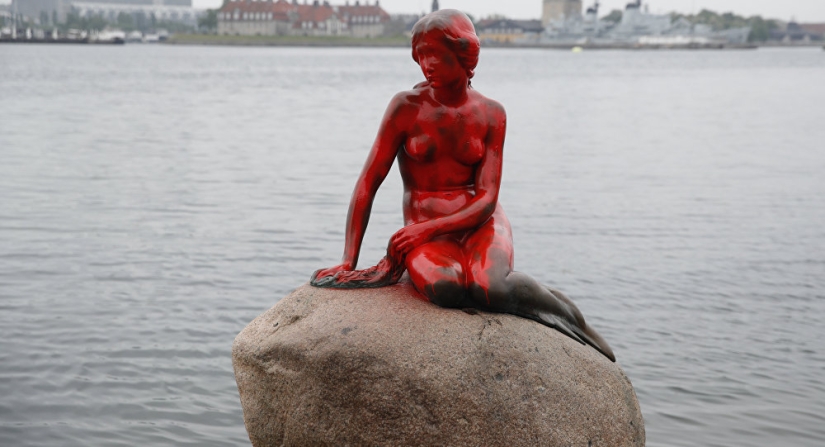 Why the Danish Little Mermaid is the most long-suffering monument in history Why the Danish Little Mermaid is the most long-suffering monument in history