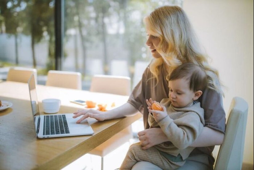 “Yeah, No Thanks”: 8 People Share Their Wildest Babysitting Experiences