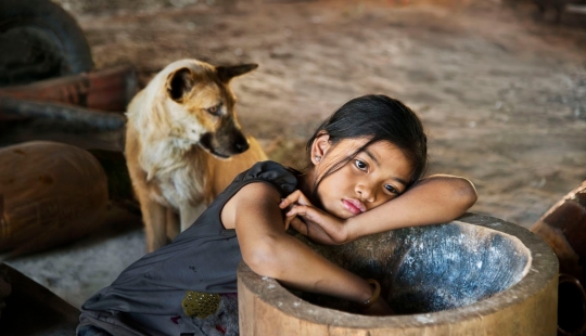 You and I are of the same blood: 35 incredible photos of people and animals from Steve McCurry You and I are of the same blood: 35 incredible photos of people and animals from Steve McCurry