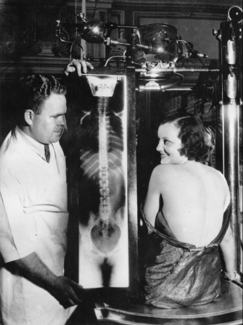 You can see right through the story: the first patients on X-ray You can see right through the story: the first patients on X-ray