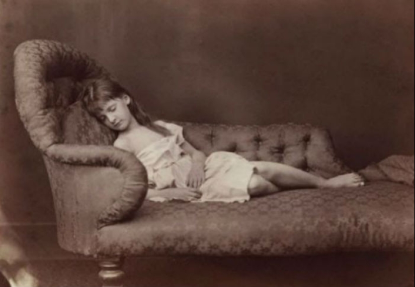 Young Alice: portraits of children by Lewis Carroll Young Alice: portraits of children by Lewis Carroll
