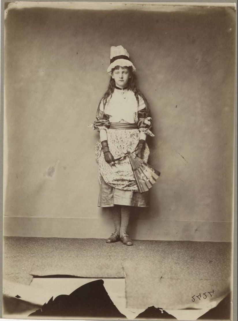 Young Alice: portraits of children by Lewis Carroll Young Alice: portraits of children by Lewis Carroll