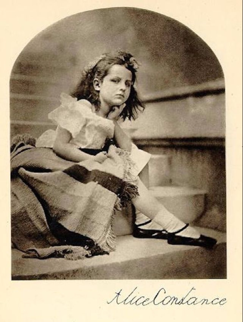 Young Alice: portraits of children by Lewis Carroll Young Alice: portraits of children by Lewis Carroll