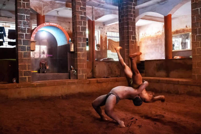 10 Amazing Visual Story Winning Photos From The Independent Photographer Awards 2025