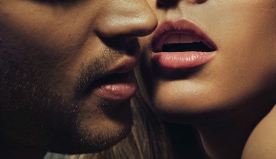 10 frases falsas que los hombres dicen para llevar a una chica a la cama 10 frases falsas que los hombres dicen para llevar a una chica a la cama