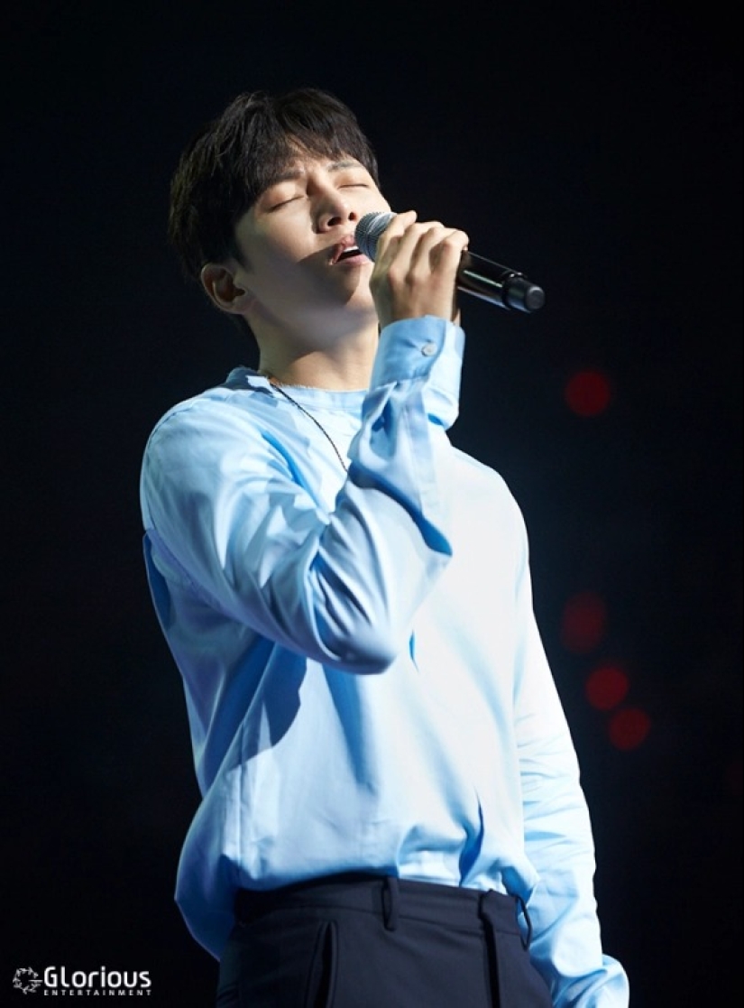 10 Korean Actors Who Are Talented Singers Too: Hyun Bin, Seo In-Guk, Jo Jung-suk