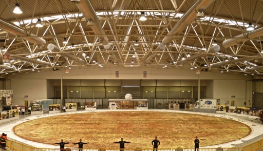 10 Largest Portions of Food Ever Cooked in the World