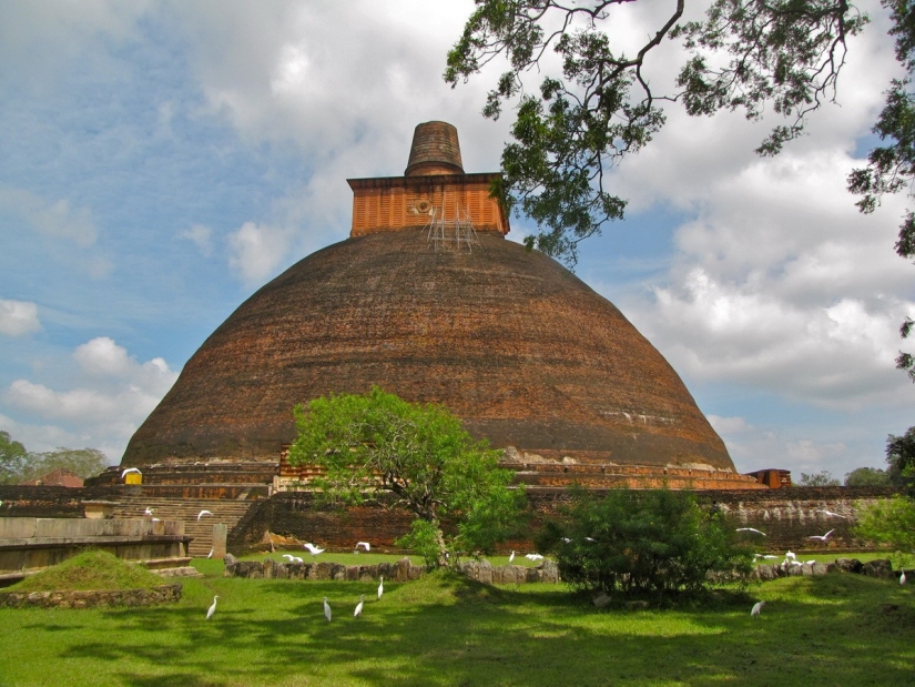 10 monumental but little-known buildings of the world 10 monumental but little-known buildings of the world