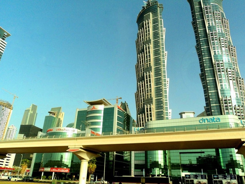 10 most amazing structures UAE 10 most amazing structures UAE
