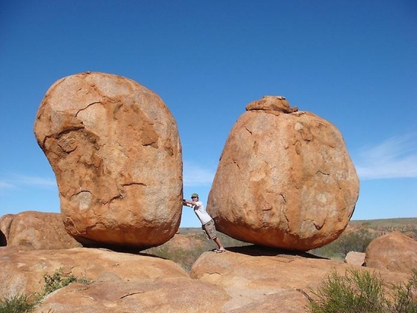10 most famous balancing rocks the world 10 most famous balancing rocks the world