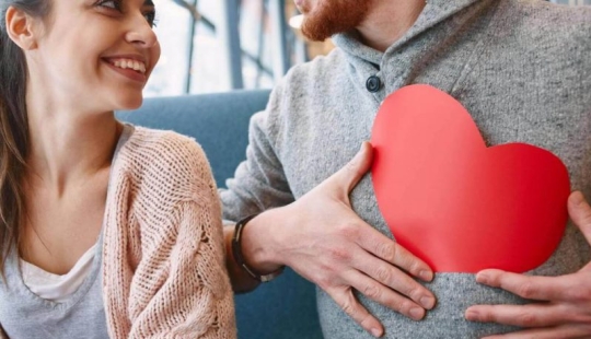 10 obvious reasons why men fall in love with women