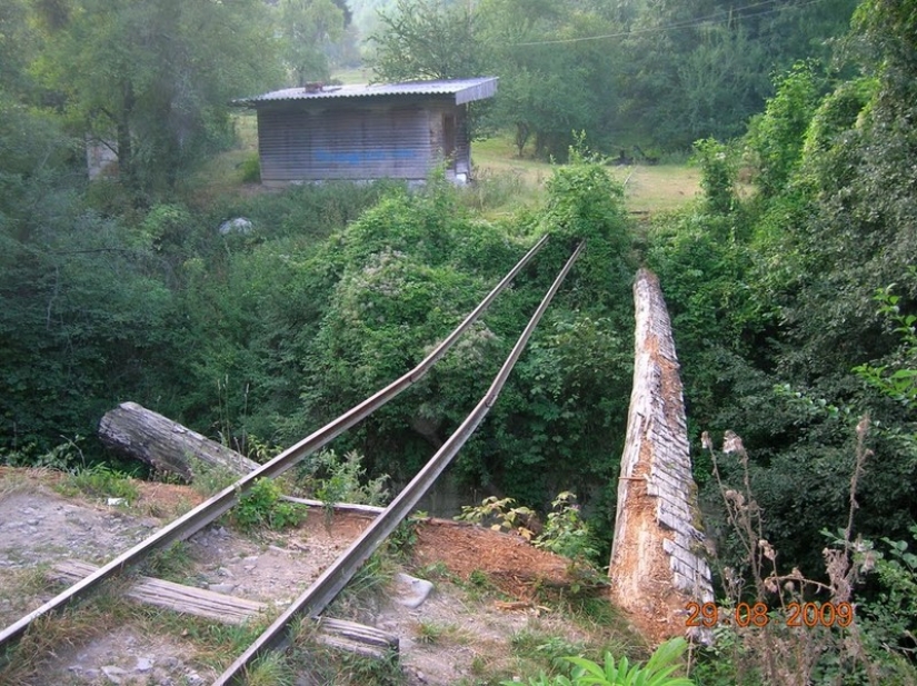 10 places abandoned by people 10 places abandoned by people