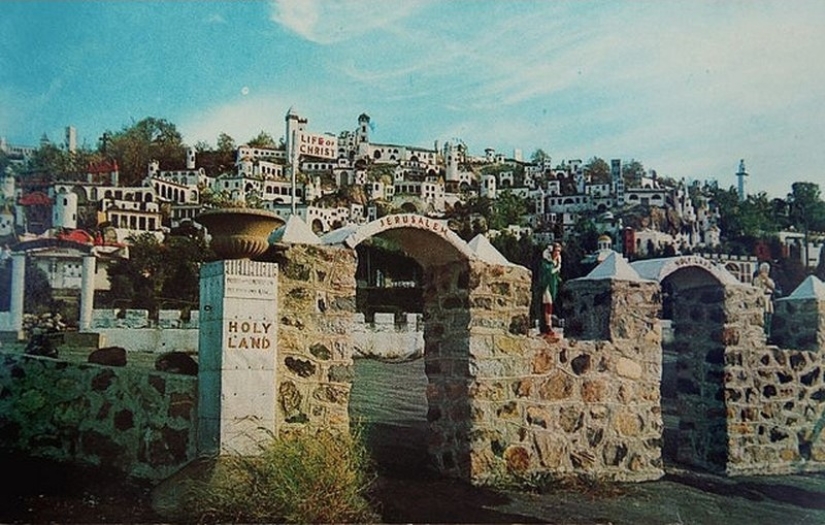 10 places abandoned by people 10 places abandoned by people